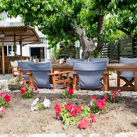 Mirtia Ξενοδοχείο Πευκί